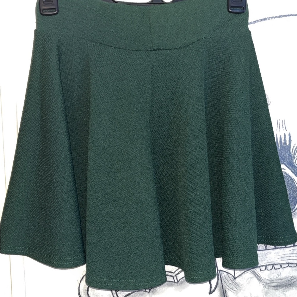Chic Forest Green Mini Skirt